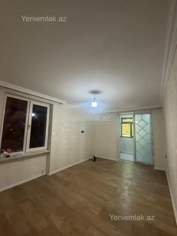 Satılır 1 otaqlı köhnə tikili 33 m²