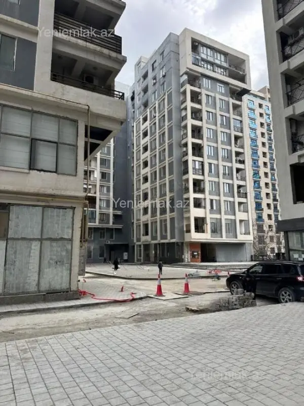 Satılır 4 otaqlı yeni tikili 245 m²