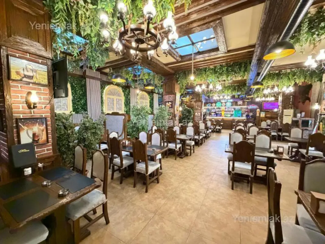 Satılır 4 otaqlı obyekt 250 m²