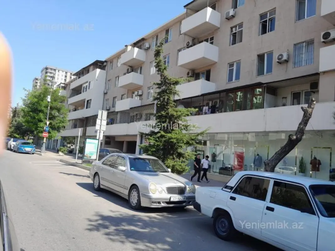 Satılır 3 otaqlı köhnə tikili 78 m²