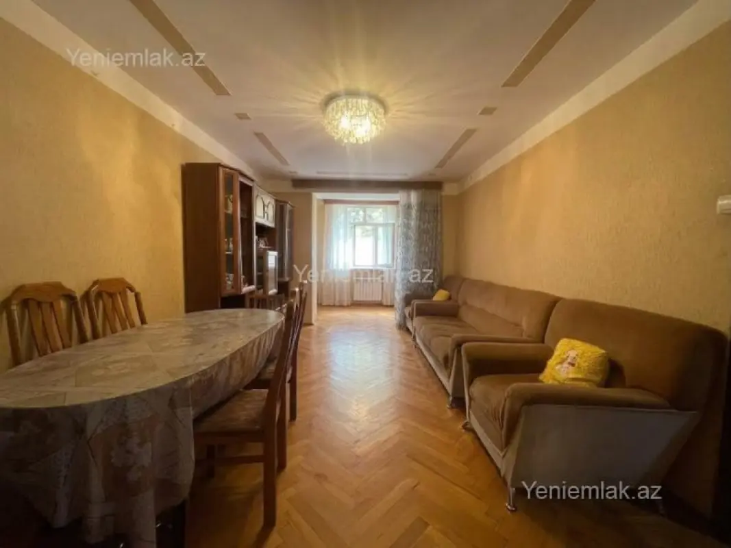 Satılır 2 otaqlı köhnə tikili 60 m²