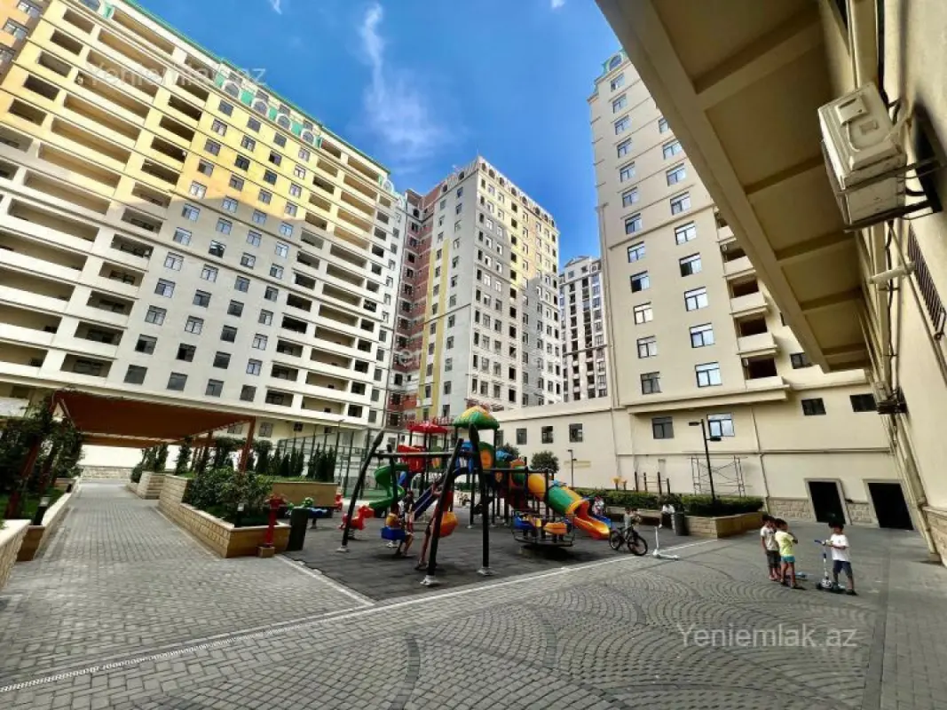 Satılır 2 otaqlı yeni tikili 82 m²