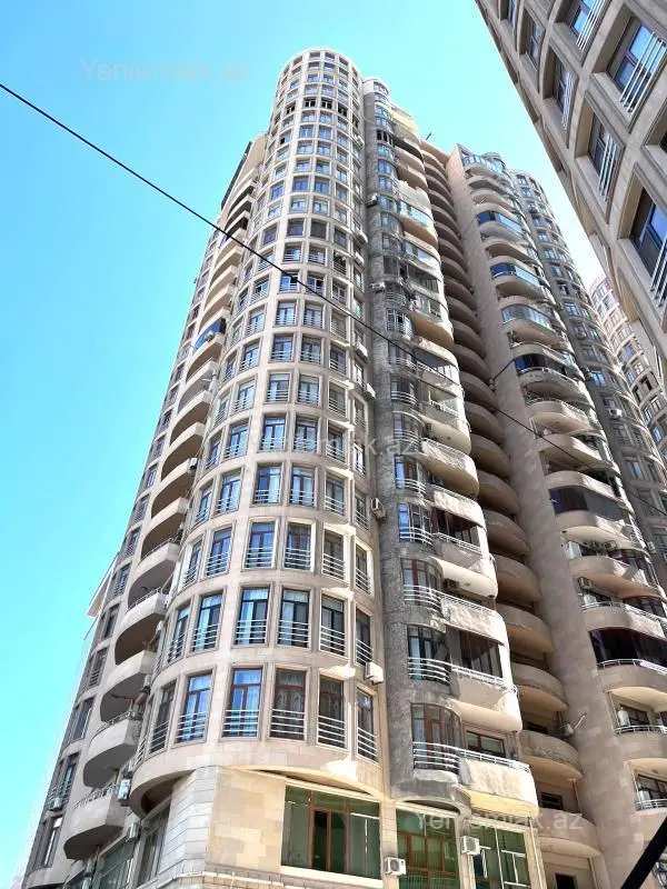 Satılır 3 otaqlı yeni tikili 157 m²