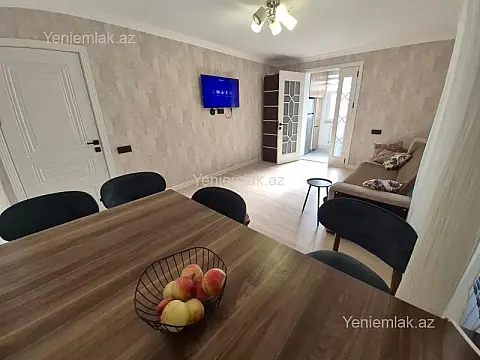 Satılır 2 otaqlı köhnə tikili 35 m² — Sumqayıt, 5-ci mikrorayon 2 otaq 35.00 m²