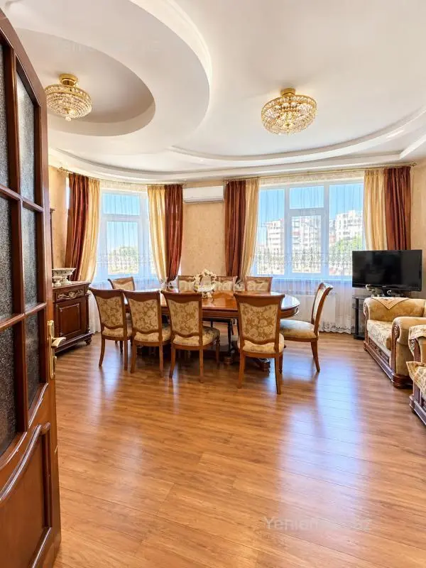 Satılır 4 otaqlı yeni tikili 144 m²