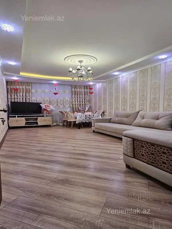 Satılır 6 otaqlı köhnə tikili 105 m²