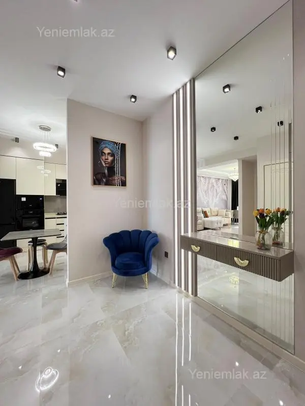 Satılır 2 otaqlı yeni tikili 70 m²