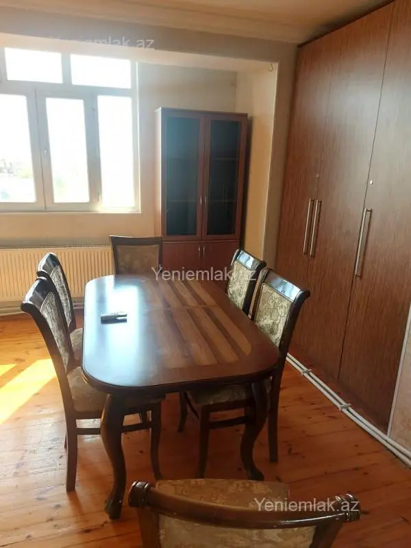 Satılır 2 otaqlı köhnə tikili 62 m²