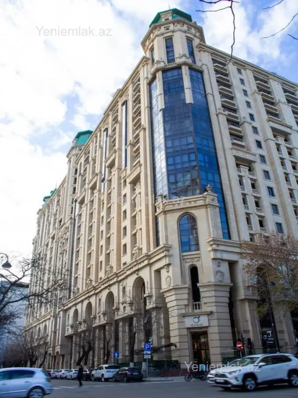 Satılır 4 otaqlı yeni tikili 212 m²