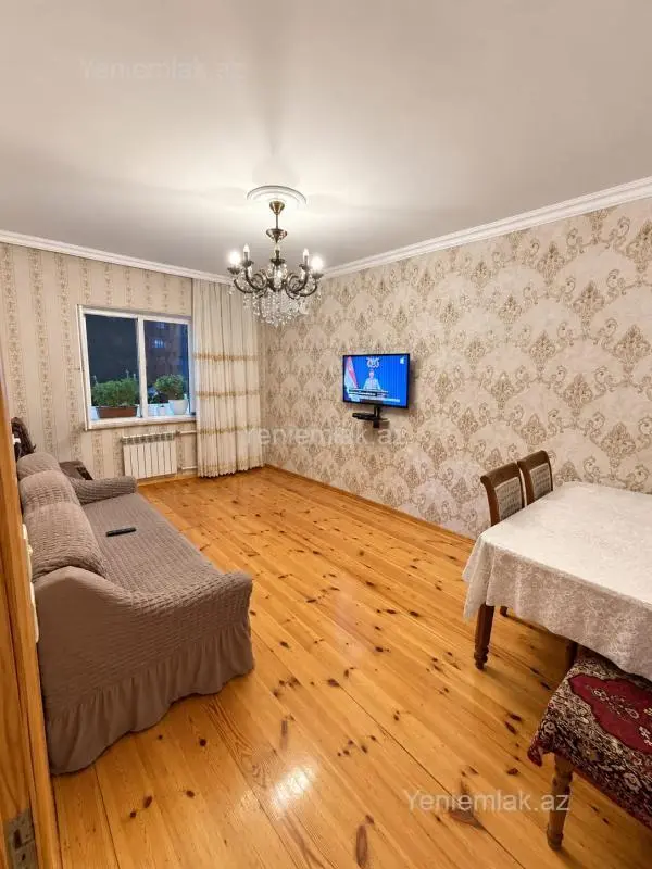 Satılır 2 otaqlı köhnə tikili 60 m²