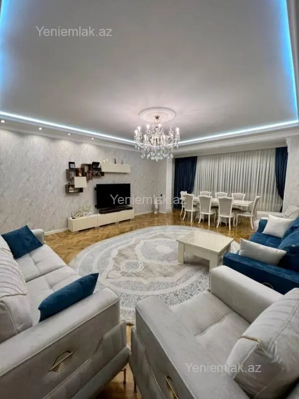 Satılır 3 otaqlı yeni tikili 180 m²