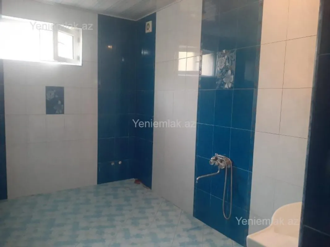 Satılır 8 otaqlı həyət evi 480 m²