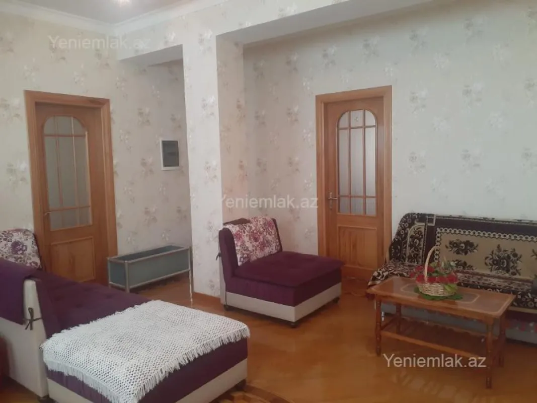 Satılır 8 otaqlı həyət evi 480 m²