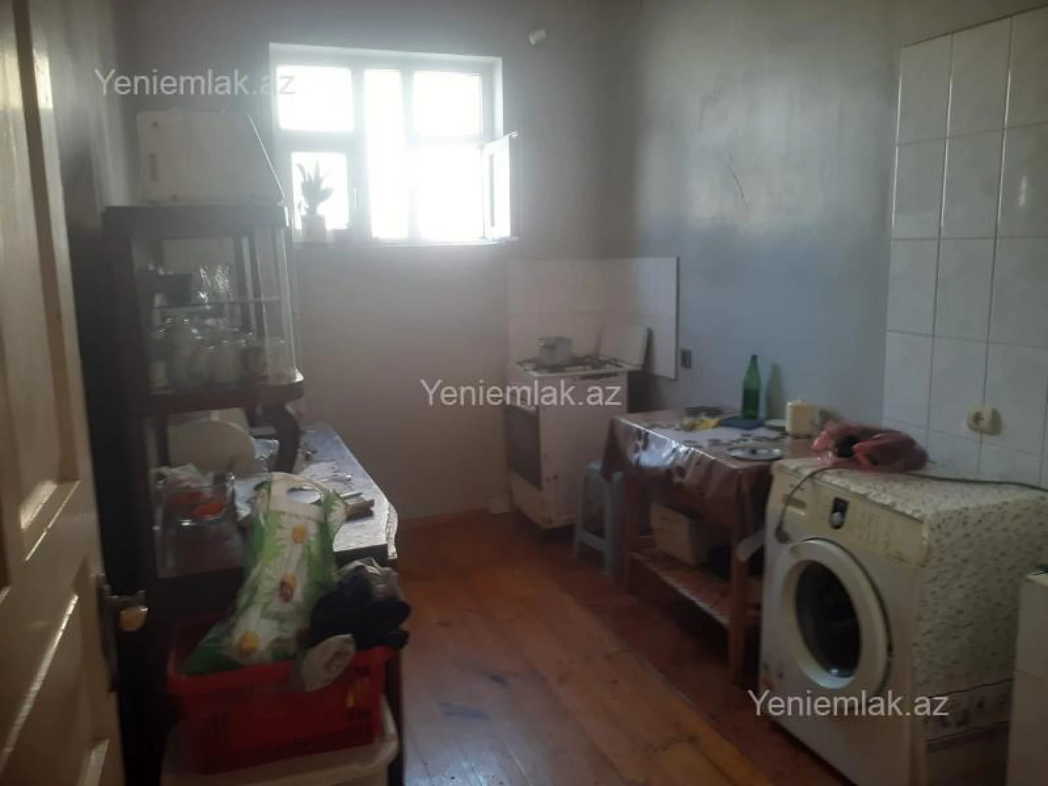 Satılır 8 otaqlı həyət evi 480 m²