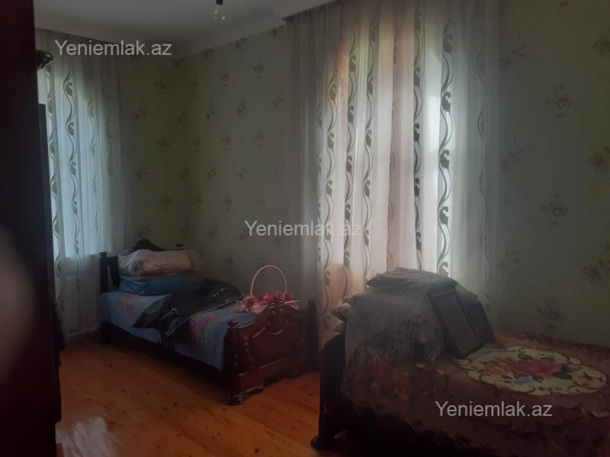 Satılır 8 otaqlı həyət evi 480 m²