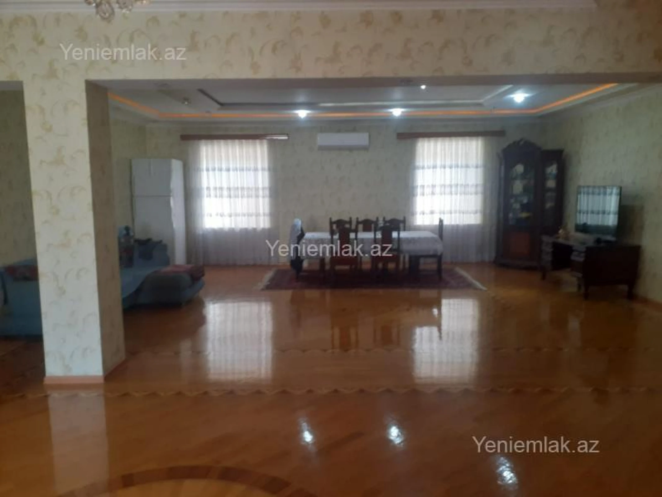 Satılır 8 otaqlı həyət evi 480 m²