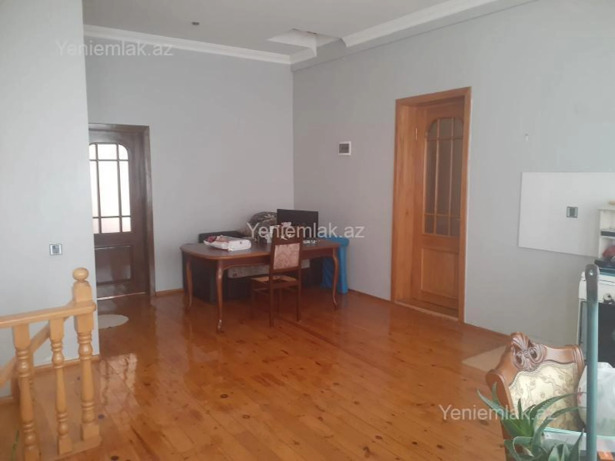 Satılır 8 otaqlı həyət evi 480 m²