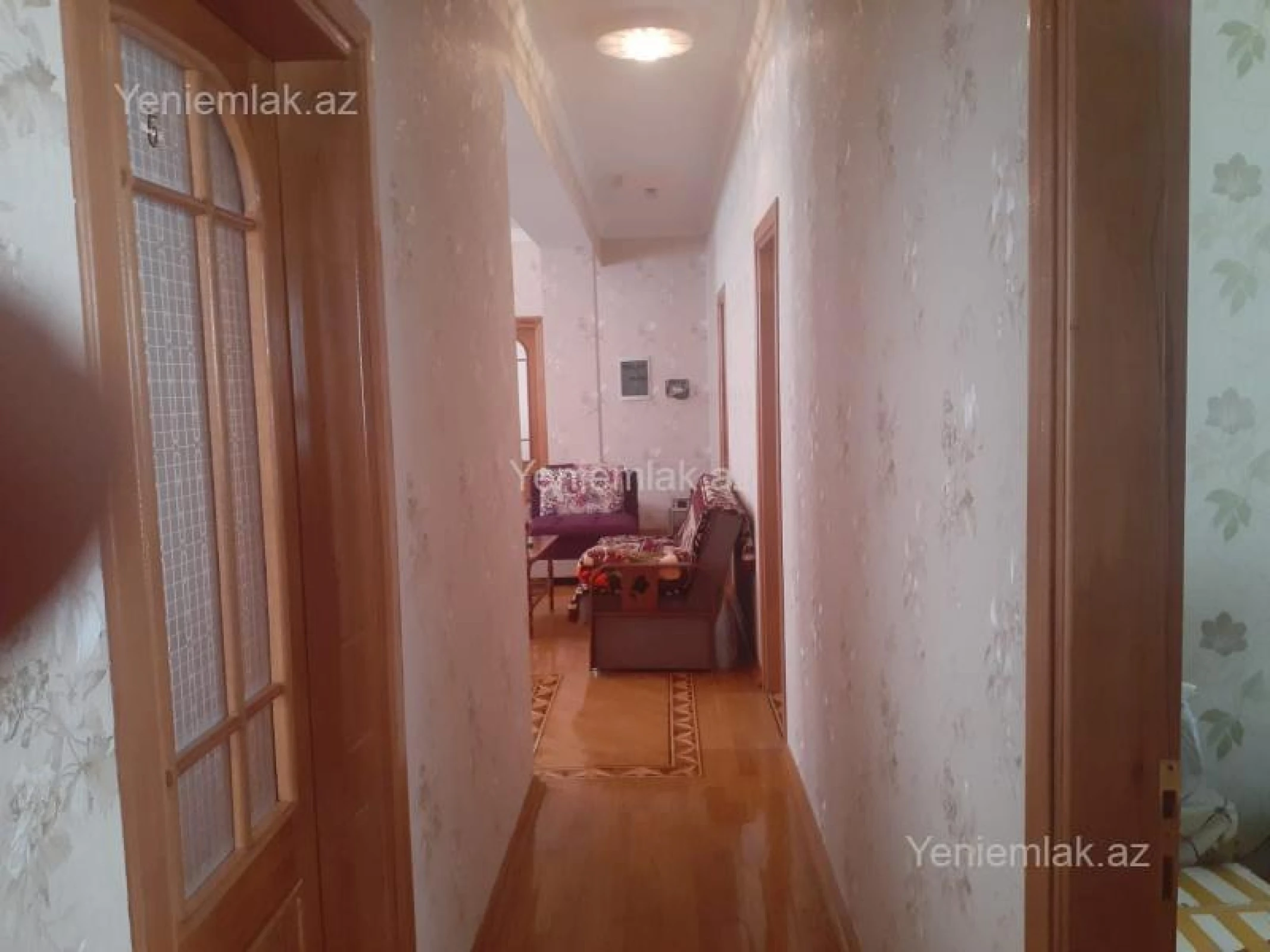 Satılır 8 otaqlı həyət evi 480 m²