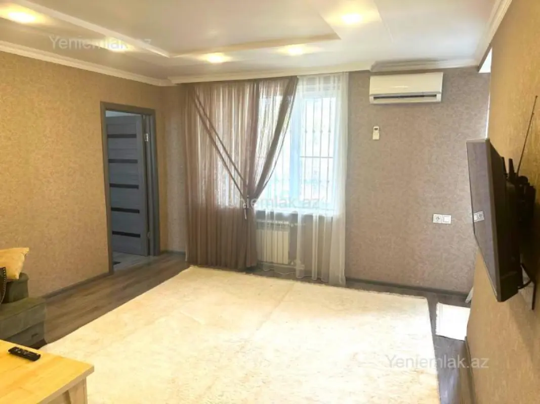 Satılır 2 otaqlı köhnə tikili 50 m²