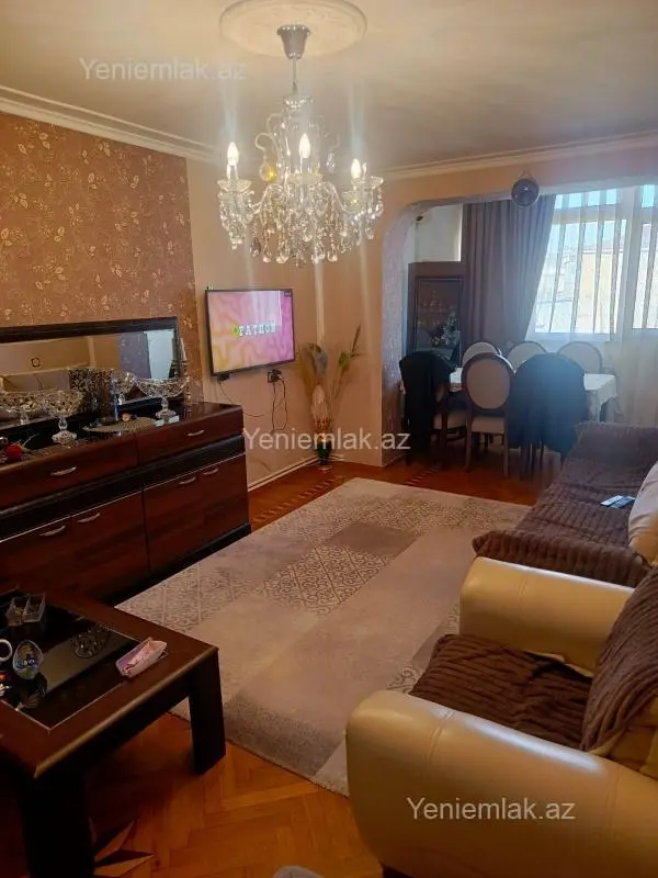 Satılır 3 otaqlı köhnə tikili 114 m²
