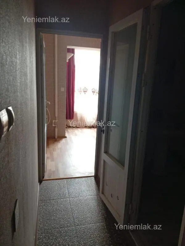 Satılır 2 otaqlı köhnə tikili 50 m²