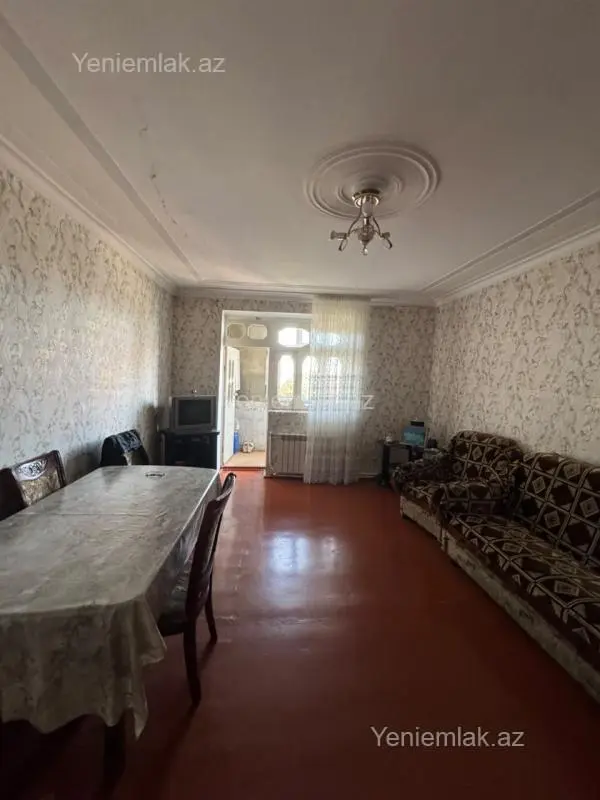 Satılır 3 otaqlı köhnə tikili 72 m²