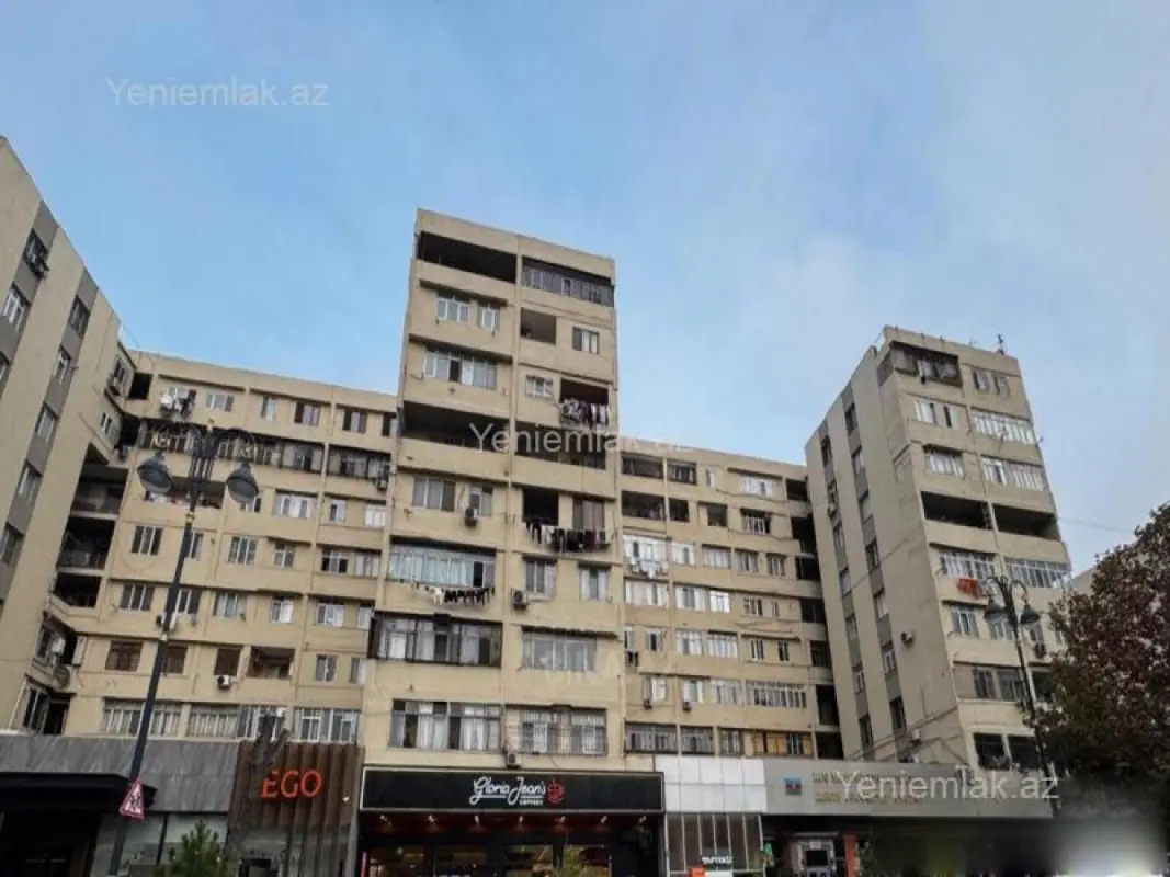 Satılır 3 otaqlı köhnə tikili 85 m²