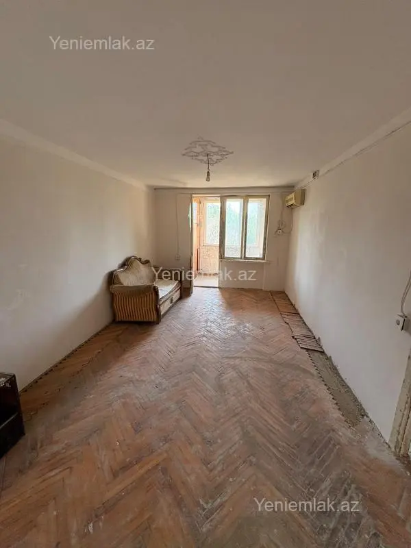 Satılır 2 otaqlı köhnə tikili 60 m²