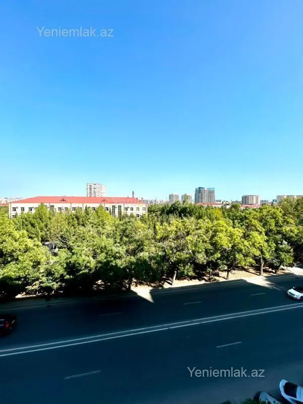 Satılır 4 otaqlı yeni tikili 135 m²