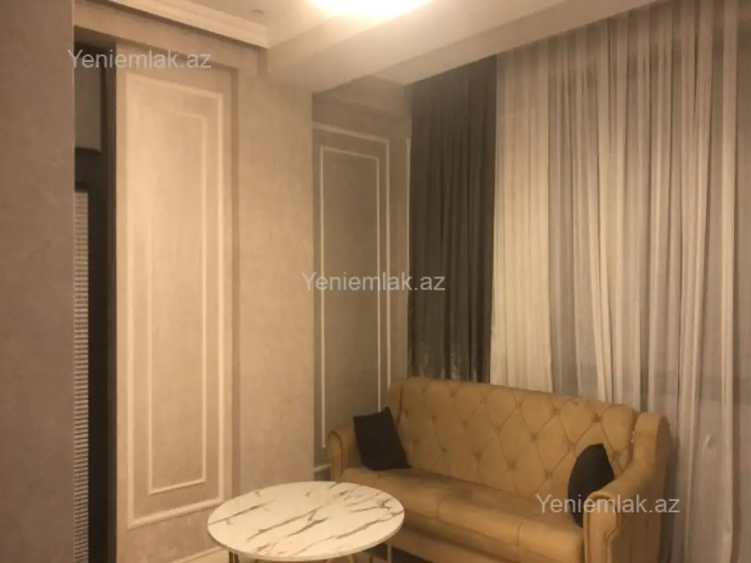 Satılır 3 otaqlı yeni tikili 100 m²