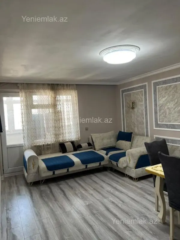 Satılır 3 otaqlı köhnə tikili 75 m²