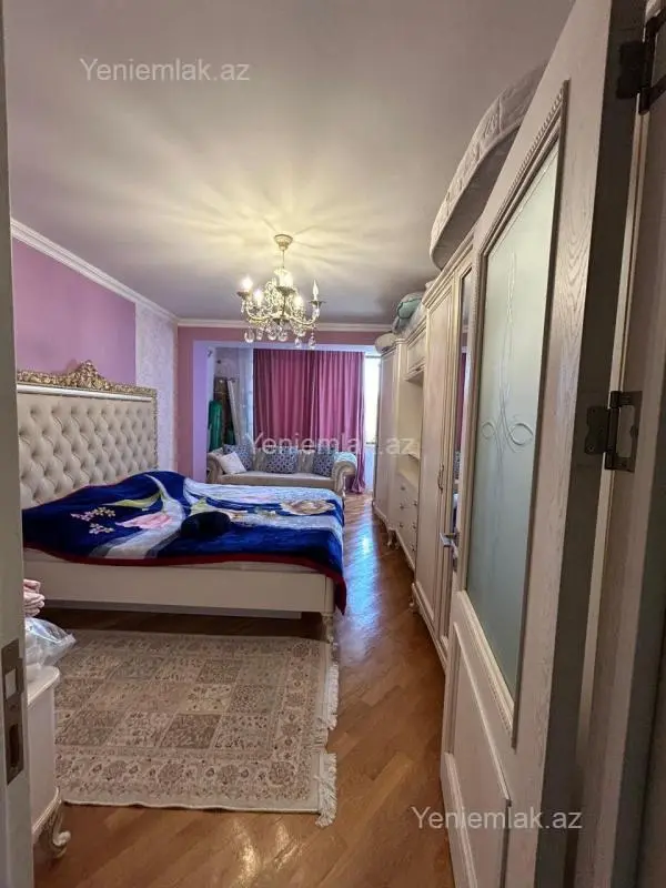 Satılır 2 otaqlı köhnə tikili 65 m²