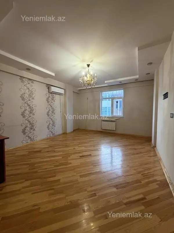 Satılır 2 otaqlı yeni tikili 75 m²