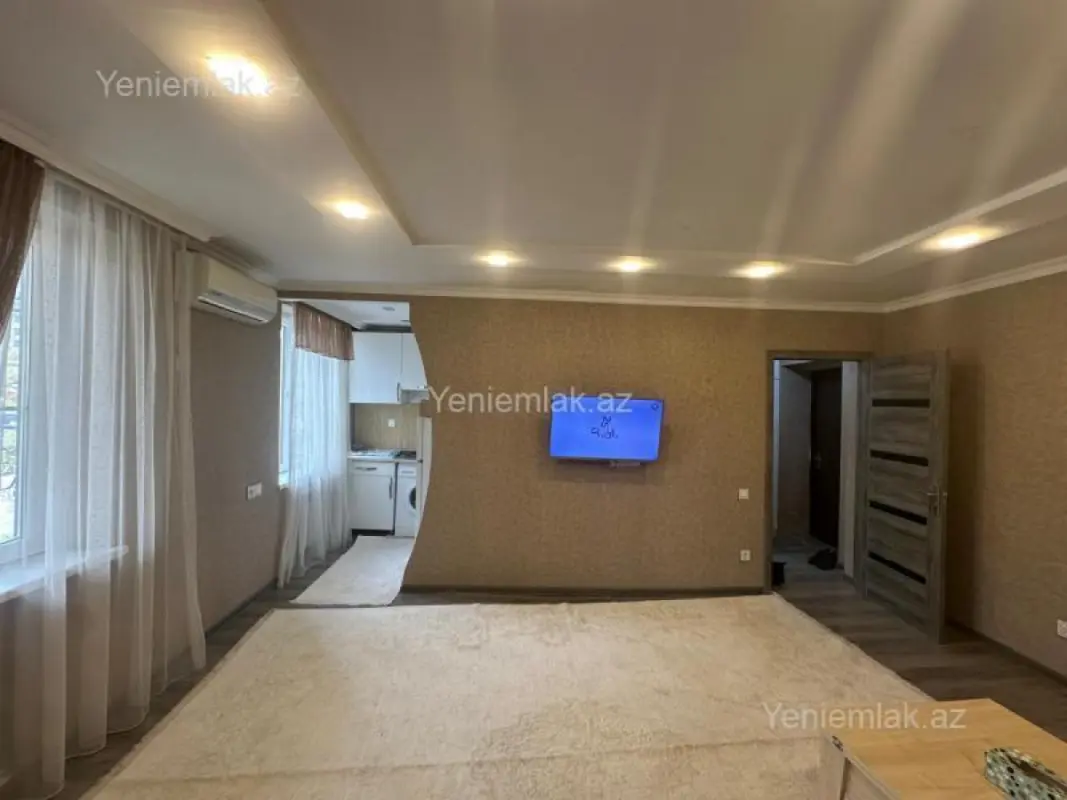 Satılır 2 otaqlı köhnə tikili 45 m²