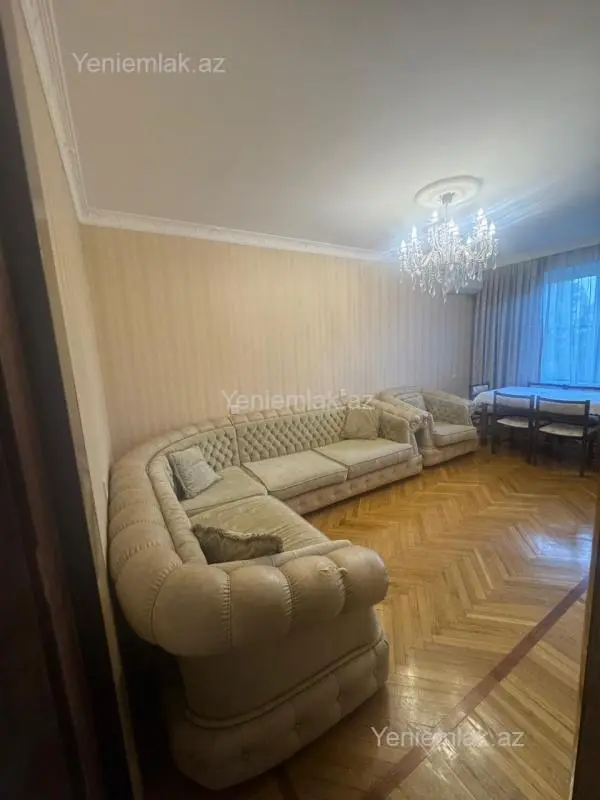 Satılır 4 otaqlı köhnə tikili 80 m²
