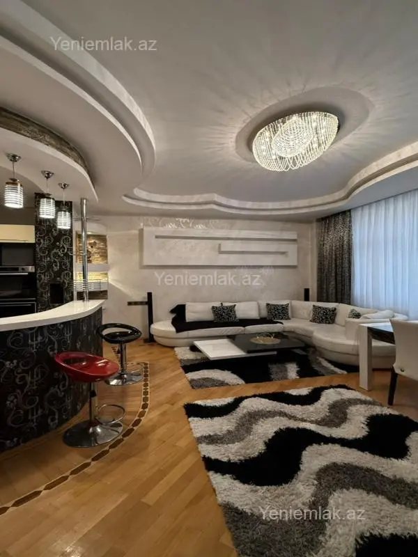 Satılır 3 otaqlı köhnə tikili 85 m²