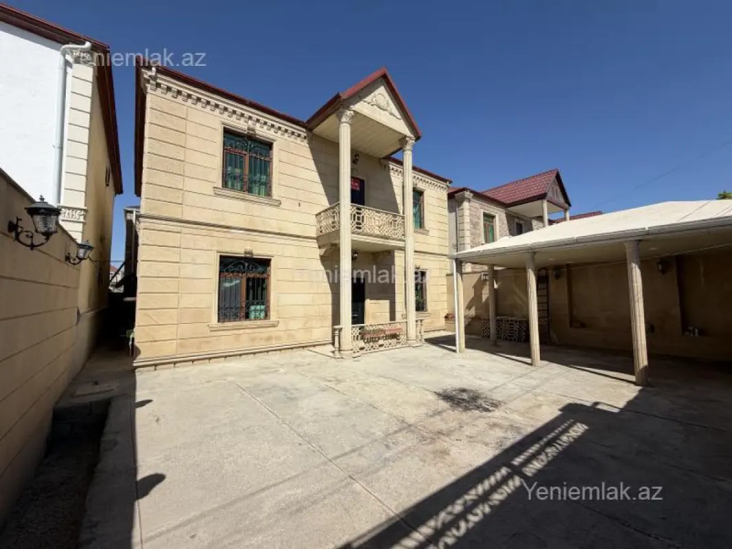 Satılır 5 otaqlı həyət evi 200 m²