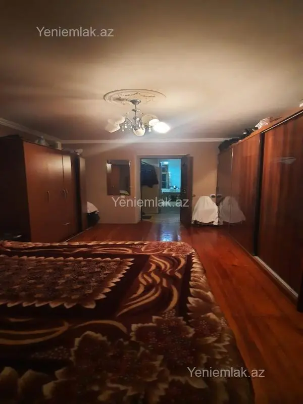 Satılır 3 otaqlı köhnə tikili 70 m²