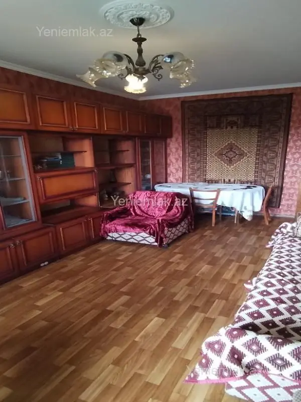 Satılır 2 otaqlı köhnə tikili 60 m²