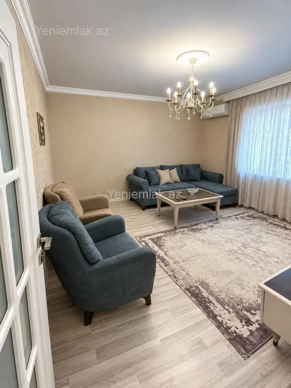 Satılır 3 otaqlı köhnə tikili 90 m²
