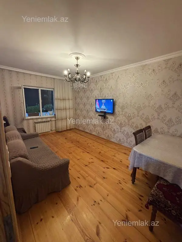 Satılır 2 otaqlı köhnə tikili 60 m²