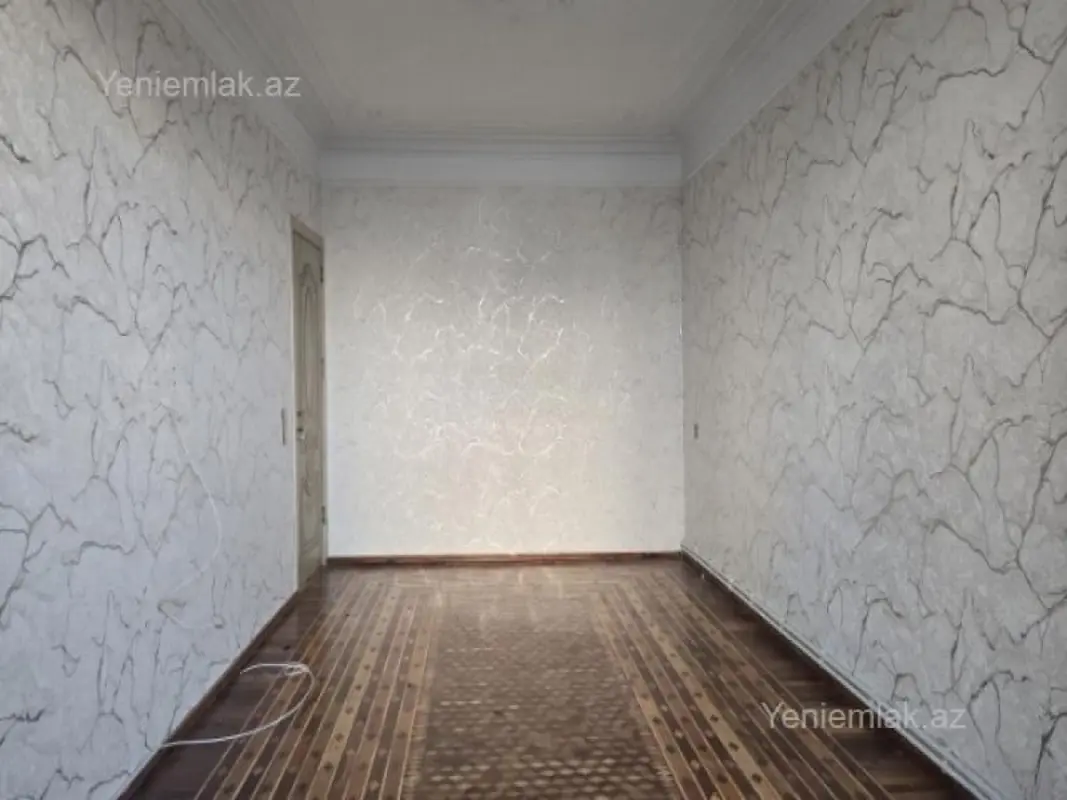 Satılır 3 otaqlı köhnə tikili 90 m²