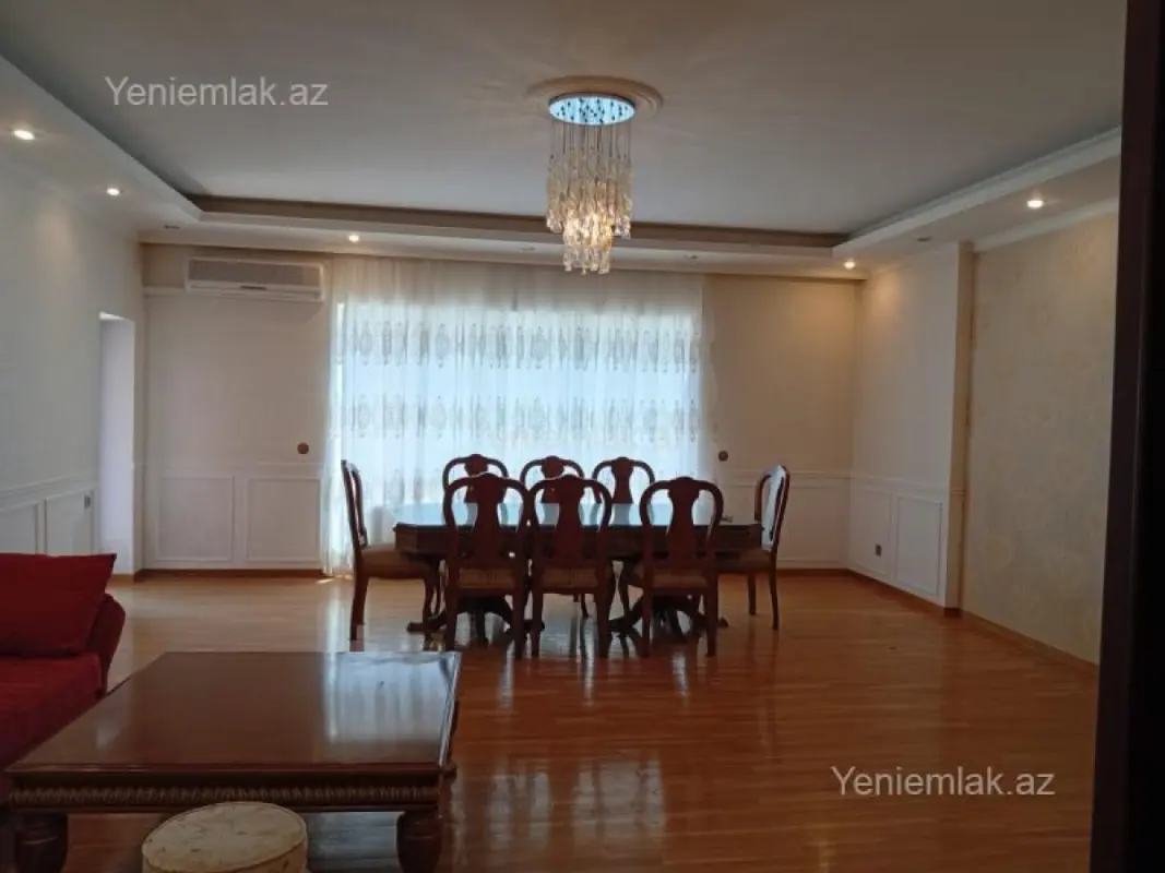 Satılır 5 otaqlı yeni tikili 240 m²