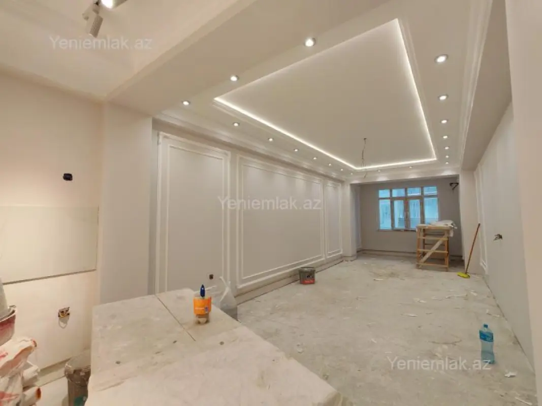 Satılır 3 otaqlı yeni tikili 100 m²