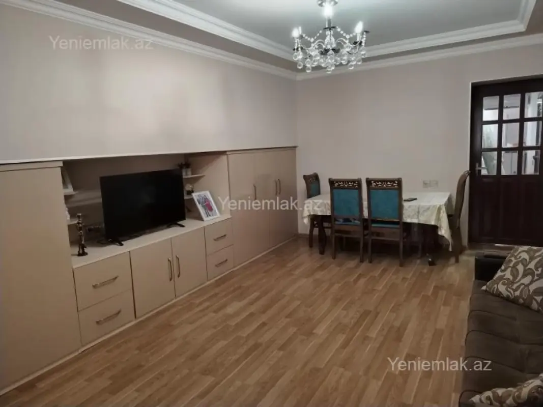 Satılır 2 otaqlı köhnə tikili 49 m²