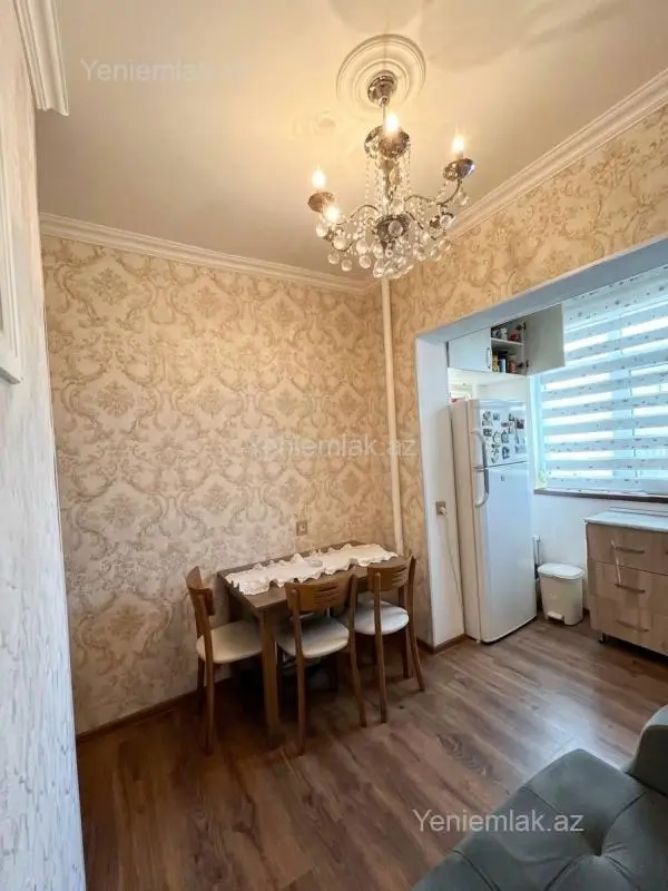 Satılır 2 otaqlı köhnə tikili 45 m²