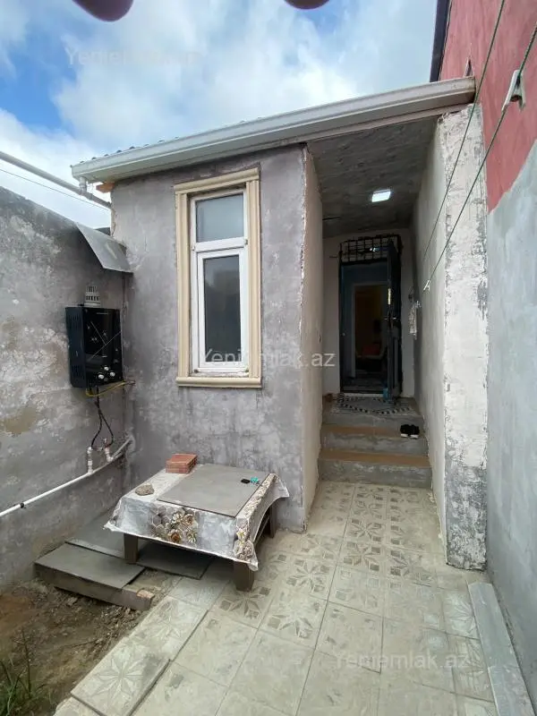 Satılır 1 otaqlı həyət evi 50 m²