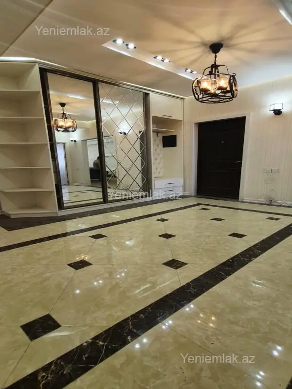 Satılır 4 otaqlı yeni tikili 127 m²