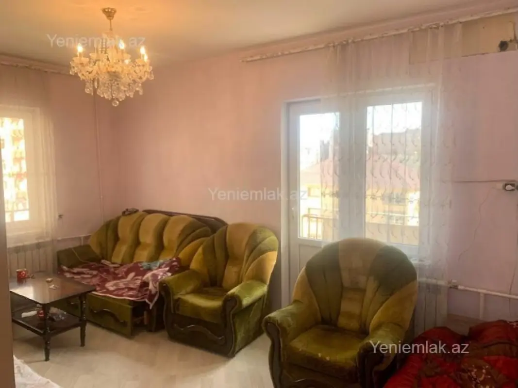 Satılır 2 otaqlı köhnə tikili 65 m²