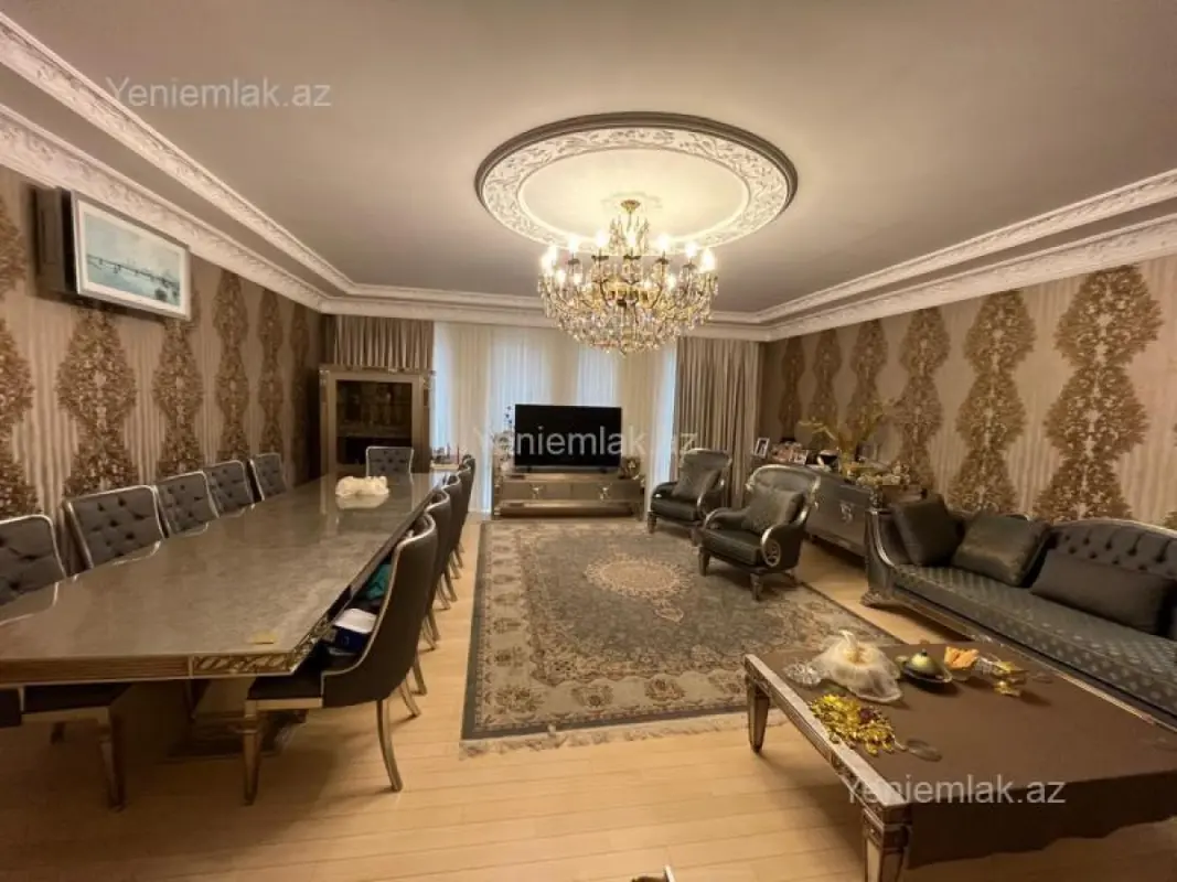 Satılır 4 otaqlı yeni tikili 200 m²